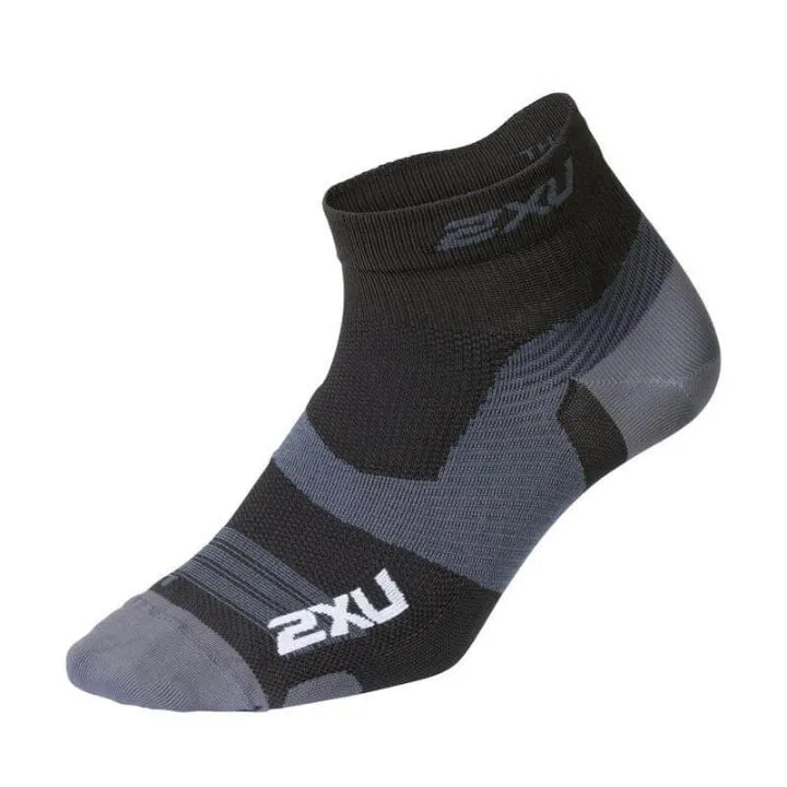 2XU UA7028E Vectr Ultralight 1/4 Crew Socks