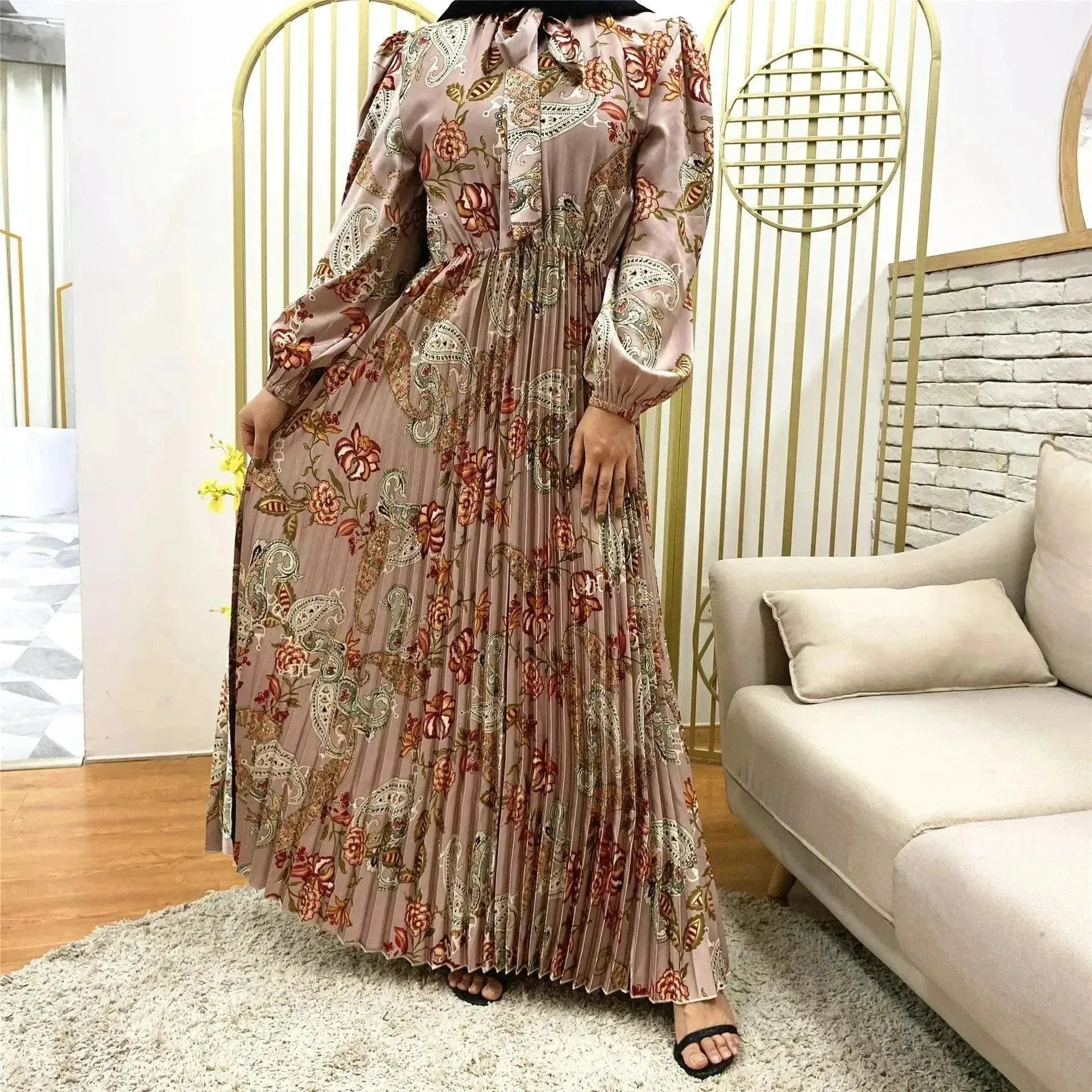 Arab  Dress With Printed Pleated Big Skirt