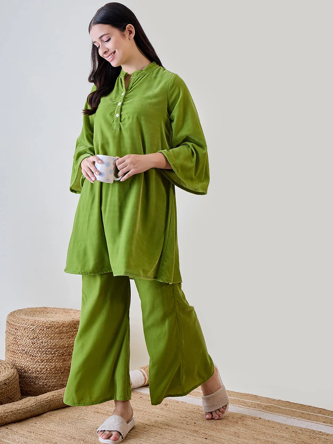 Green Solid Minimalistic Pyjama Set