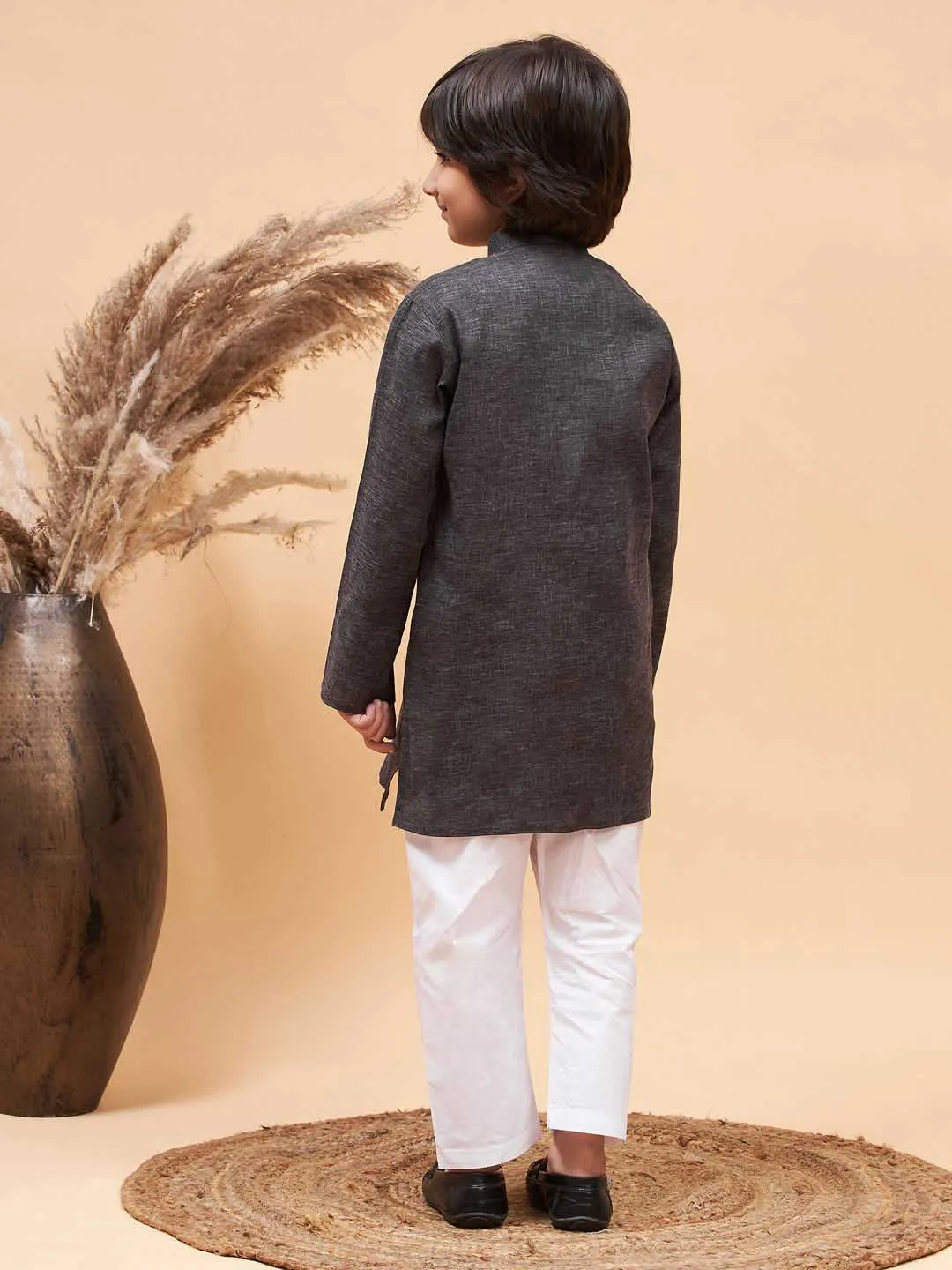 Jashvi Boy's Black And White Cotton Blend Kurta Pyjama Set