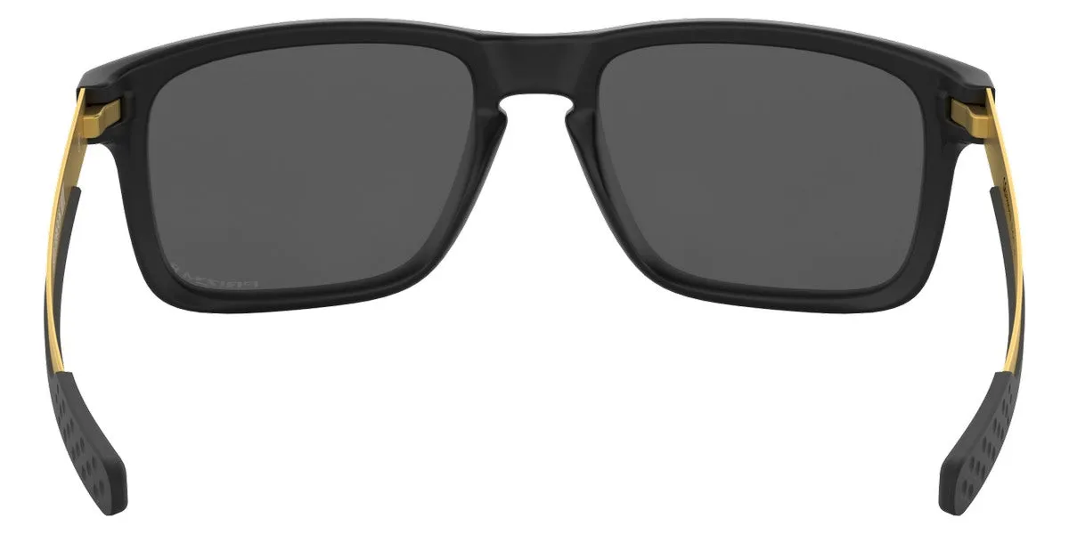 Oakley® OO9385