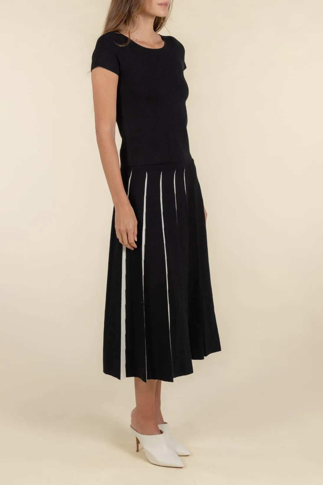 PLEATED SKIRT