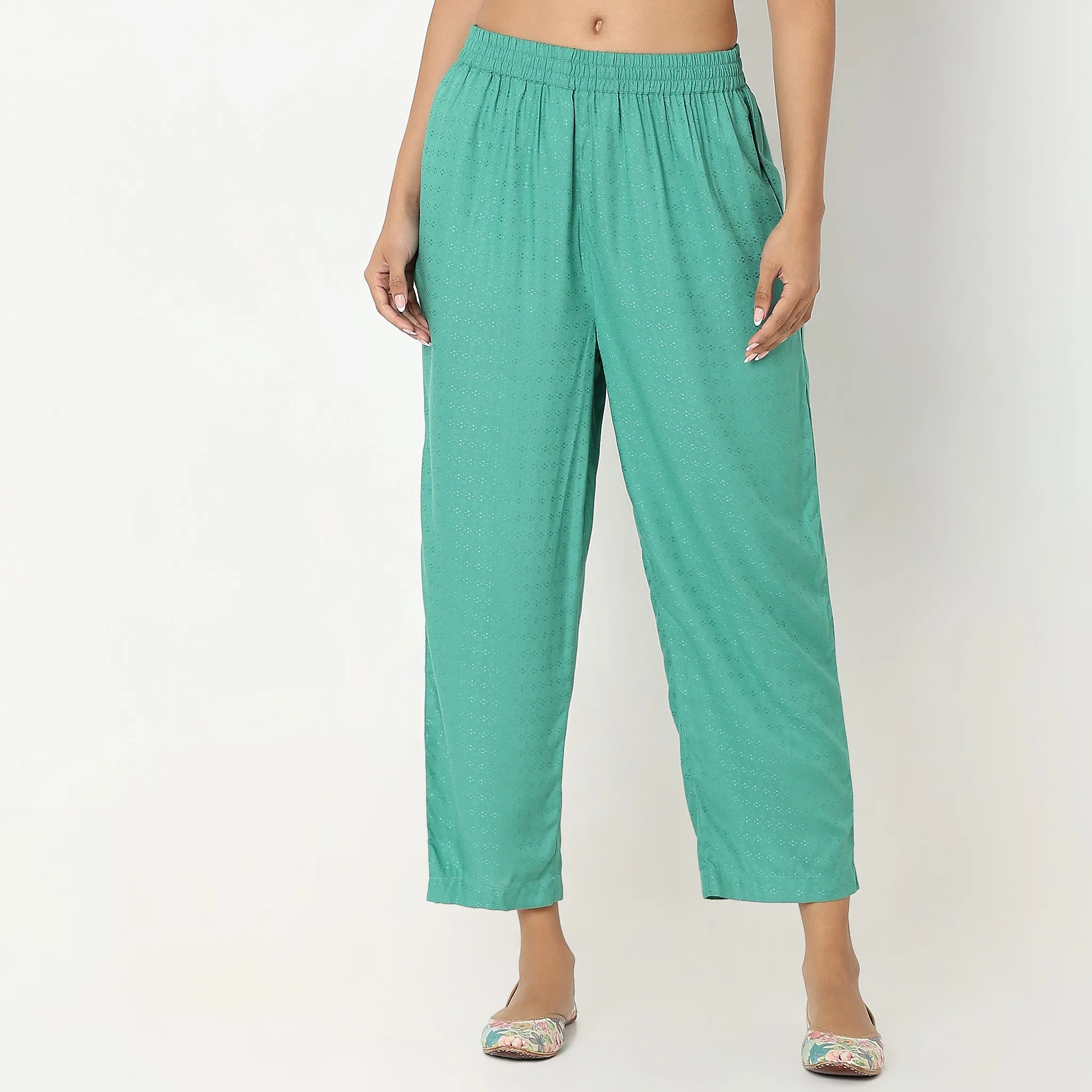 Regular Fit Printed Mid Rise Pants