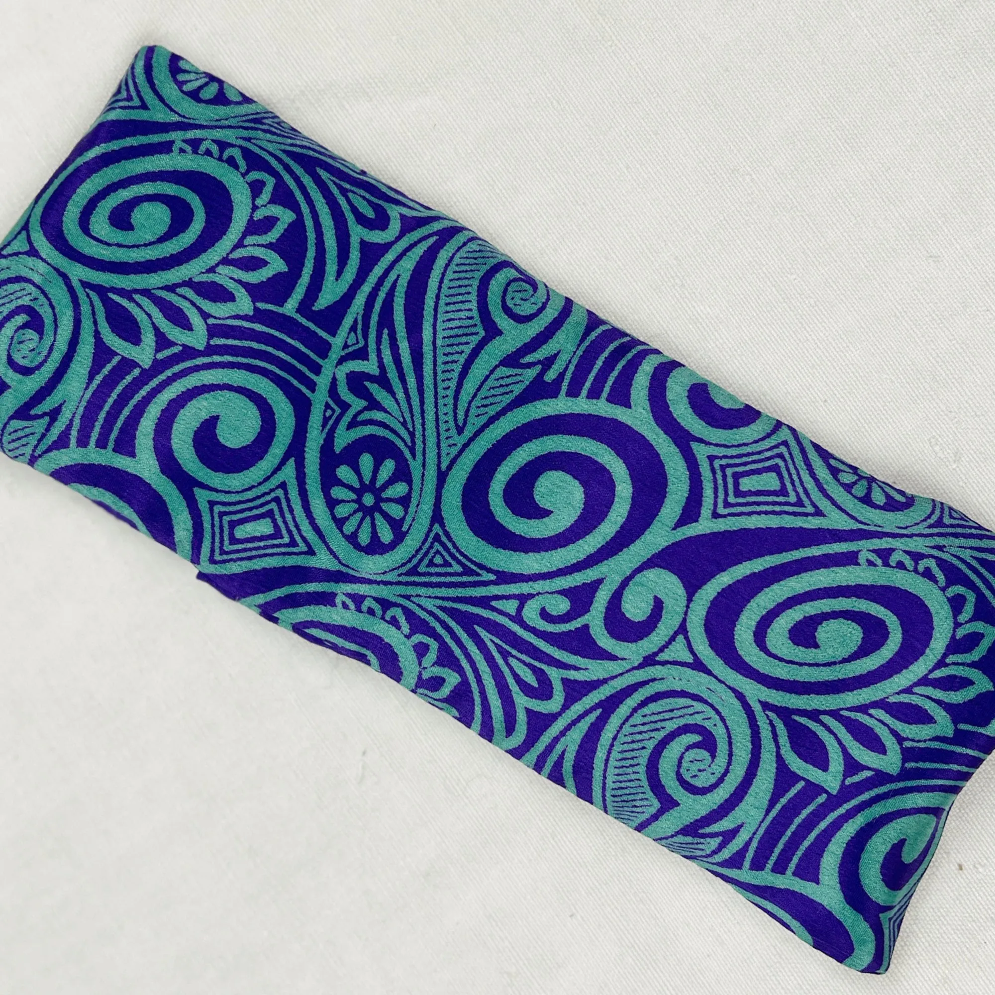 SALMEE Sari Fabric Weighted Aromatherapy Eye Pillow