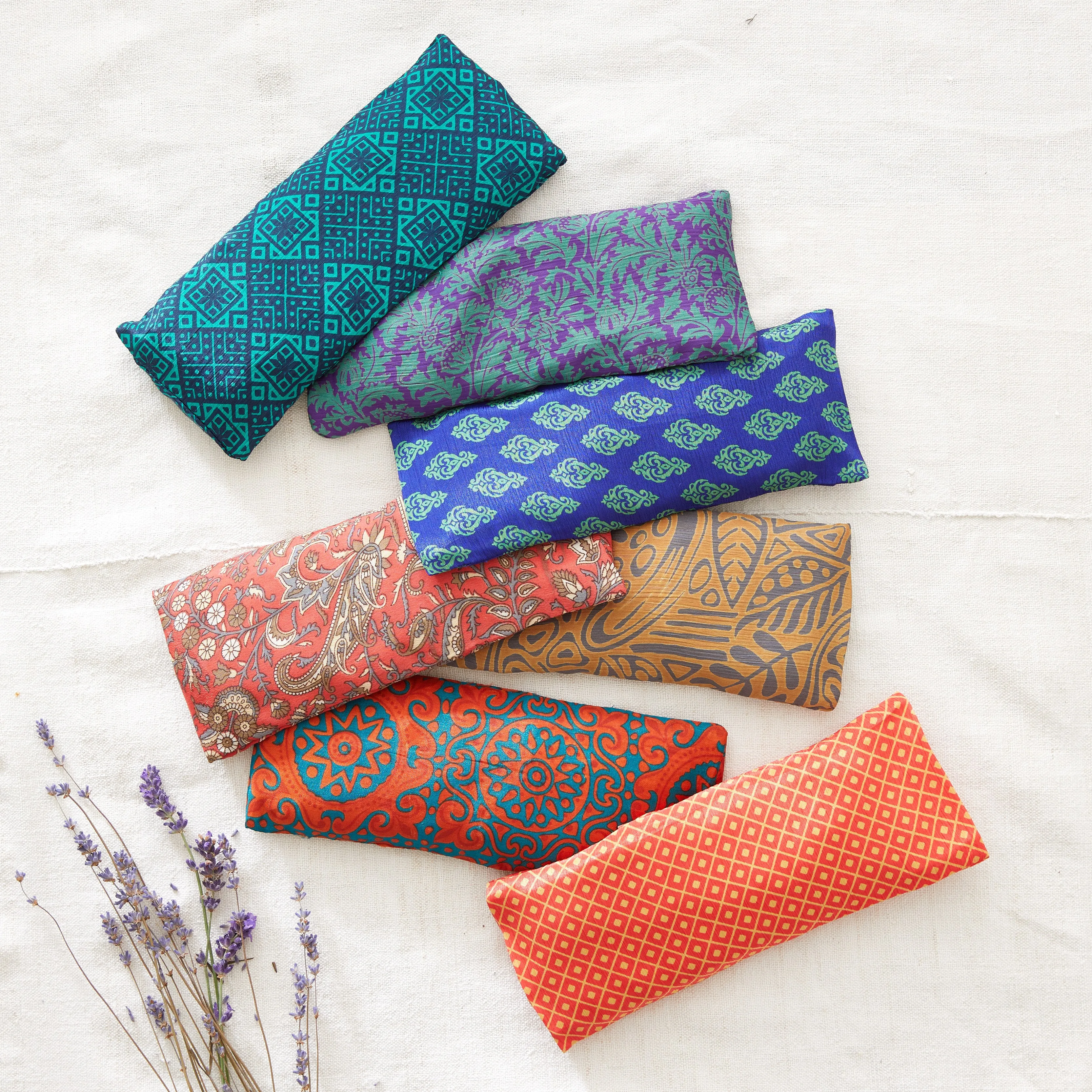 SALMEE Sari Fabric Weighted Aromatherapy Eye Pillow