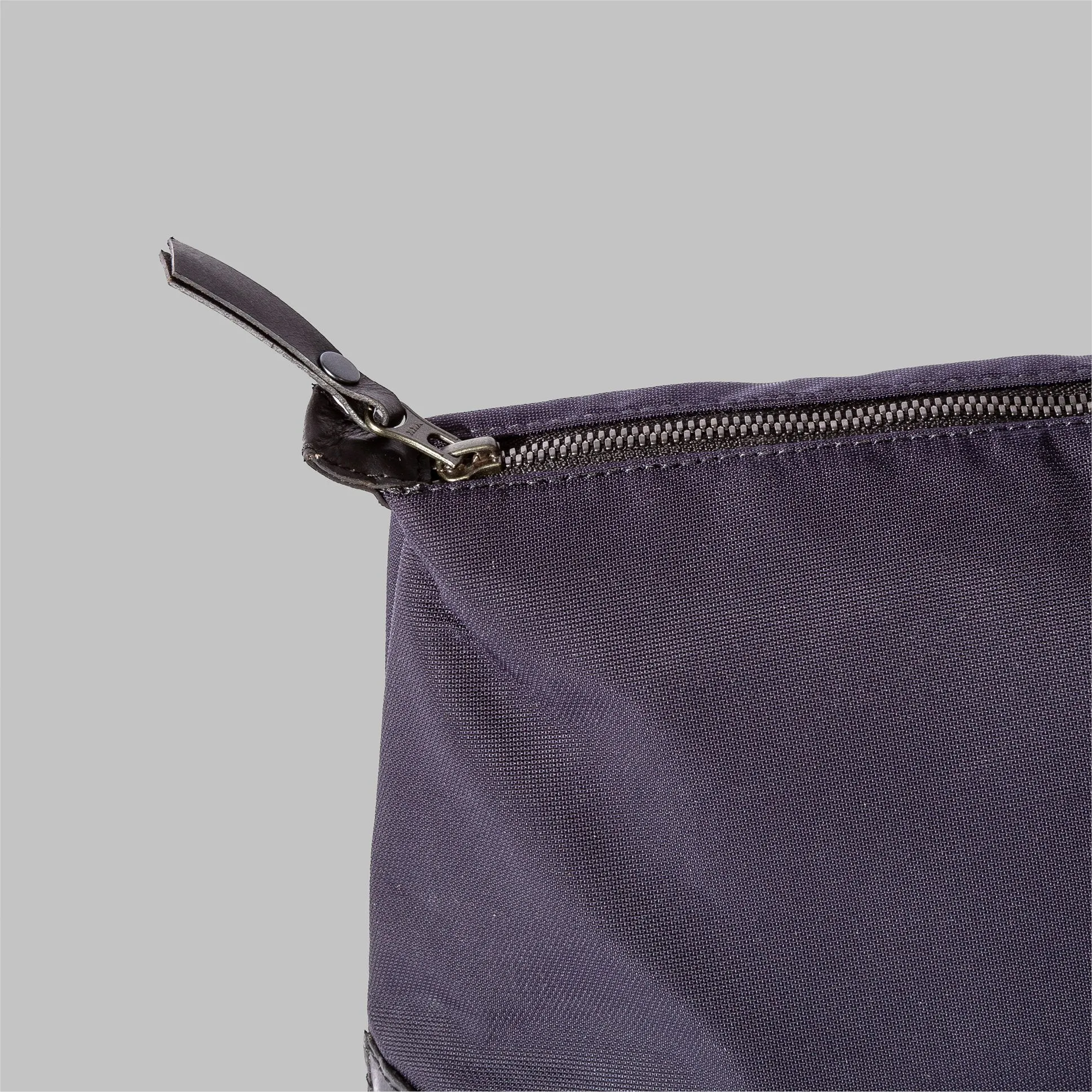 Silverdale Navy Nylon Wash Bag