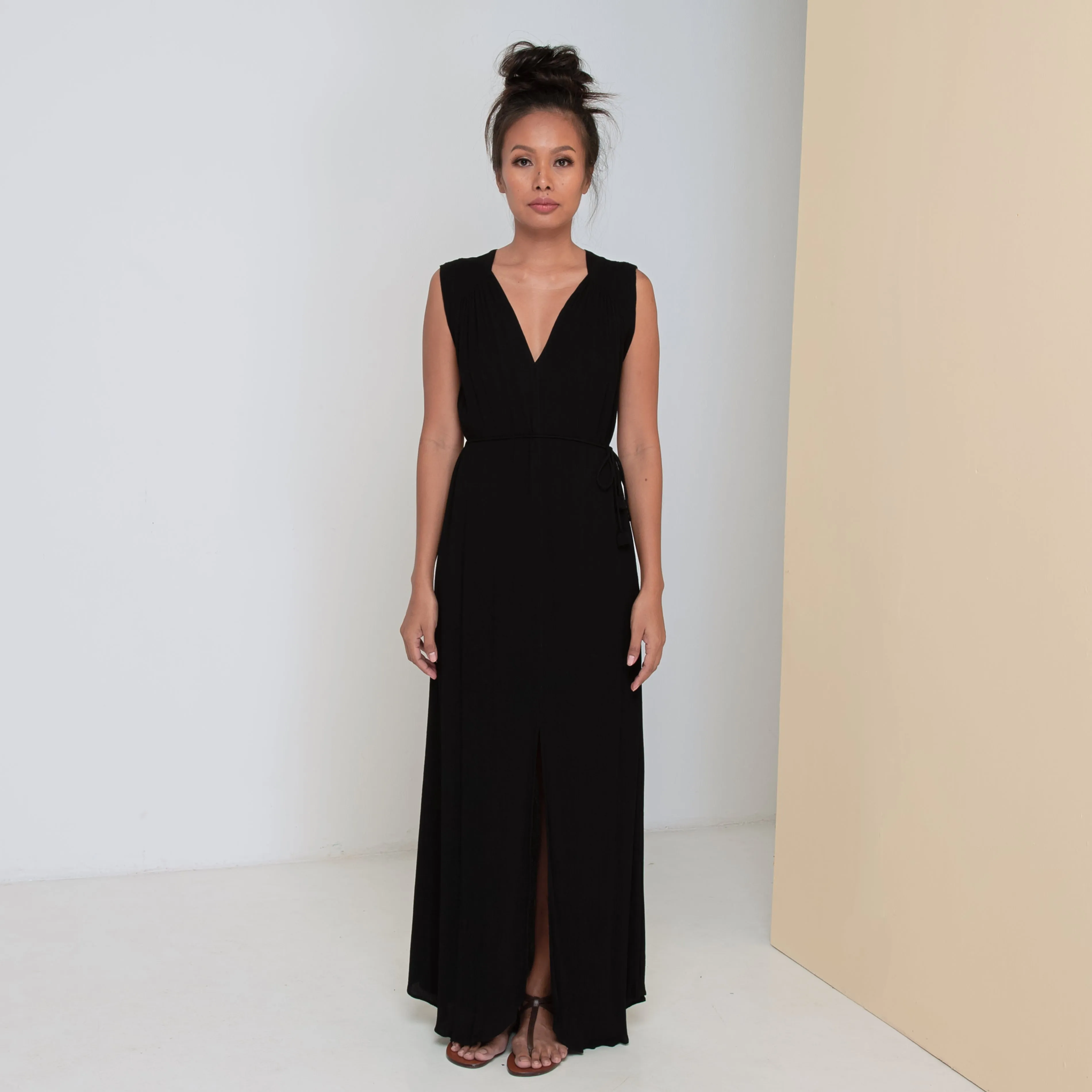 TRANSIT SLEEVELESS LONG DRESS - Crinkled Rayon | Black